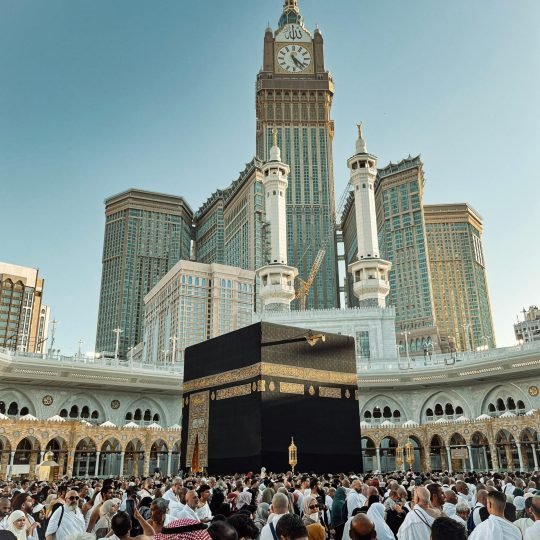 pexels-ahmar-graphy-863967639-32906507